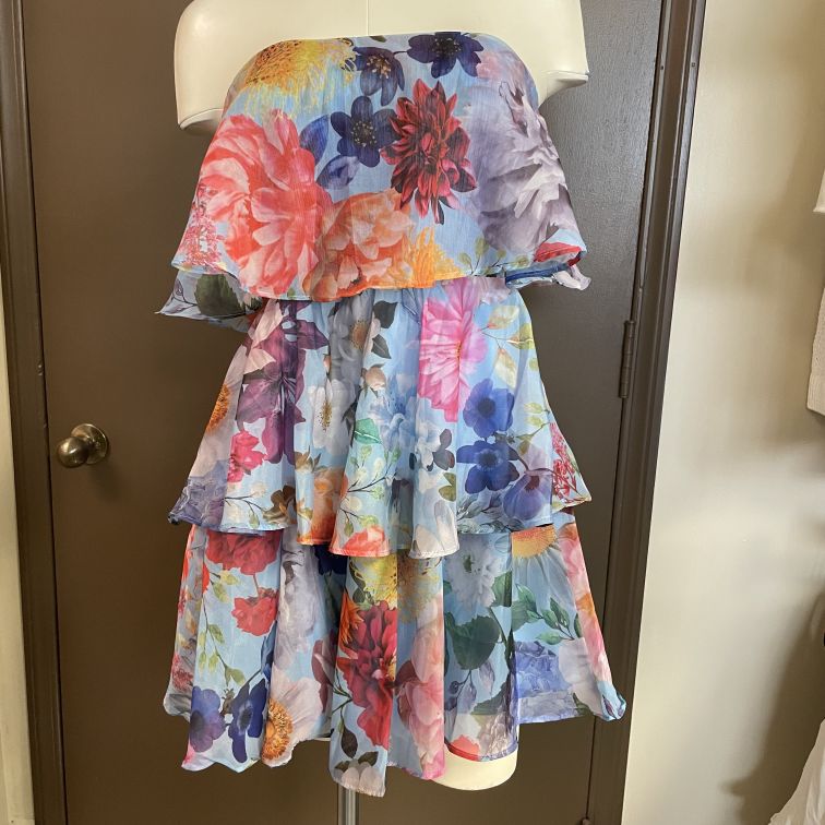 Dresses En Creme Size Medium