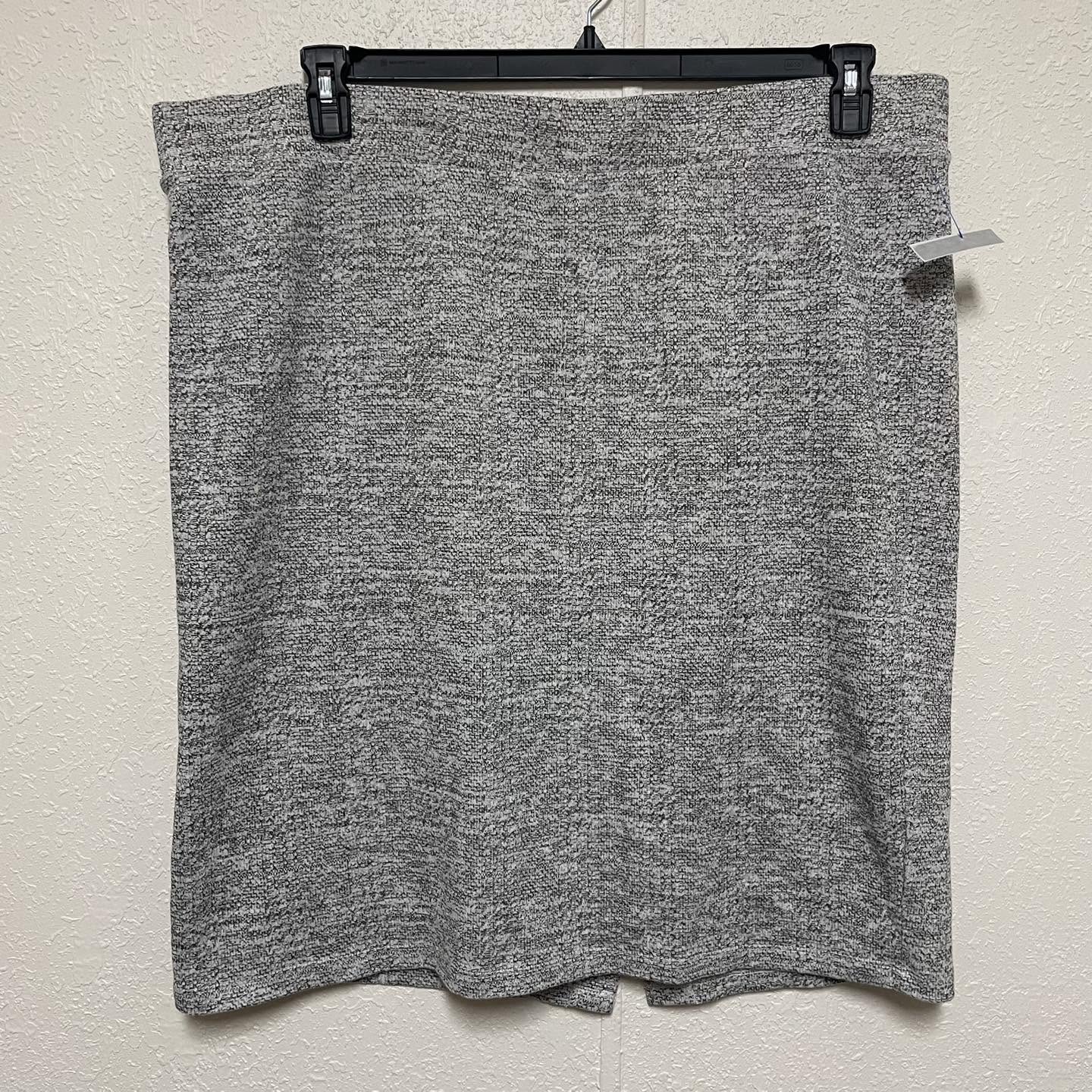 Skirts Torrid Size 3
