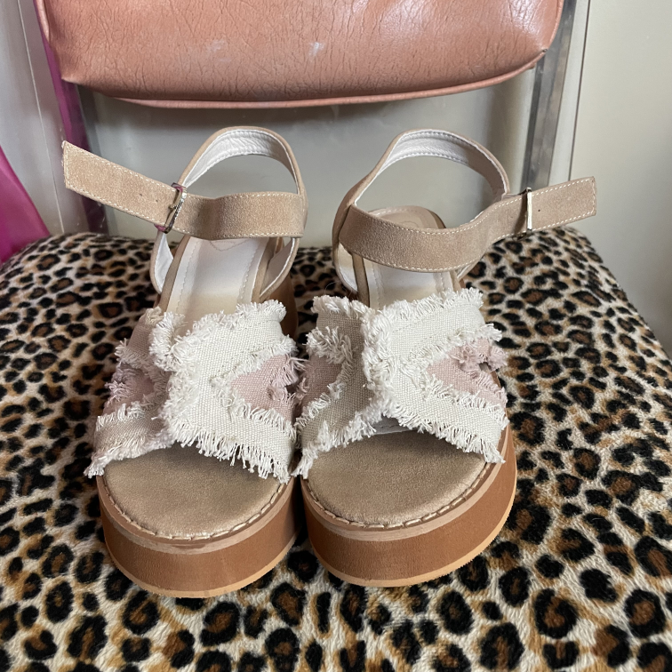 Heels Rocket Dog Size 7