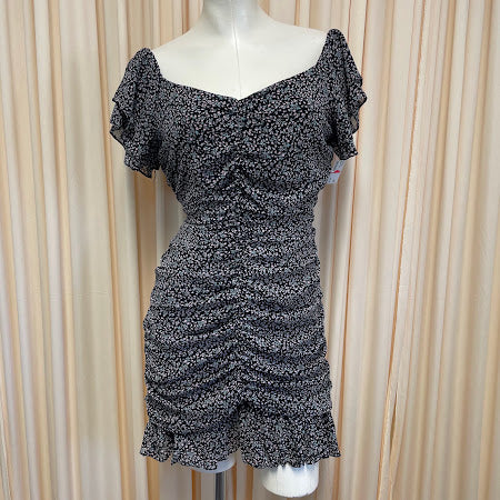 Dresses She + Sky Size Medium