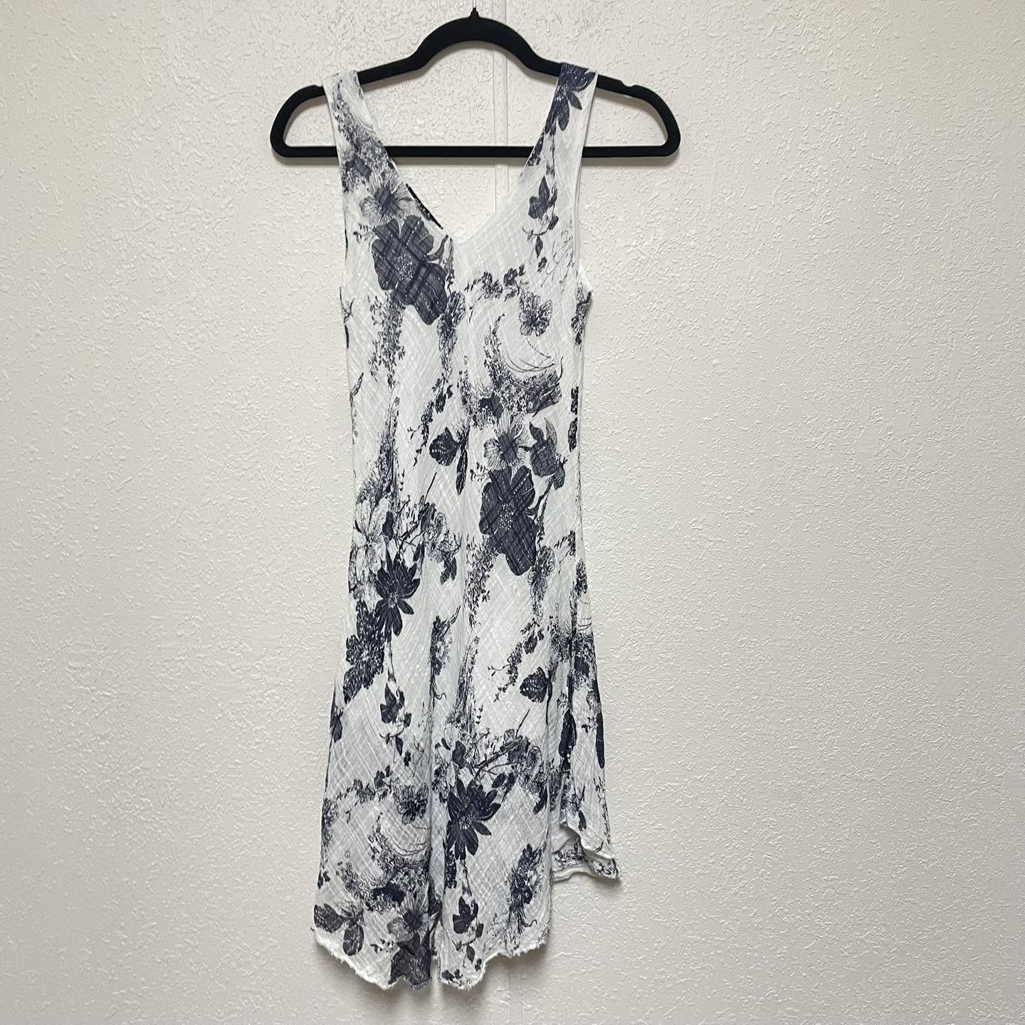 Dresses Charlie B Size Small