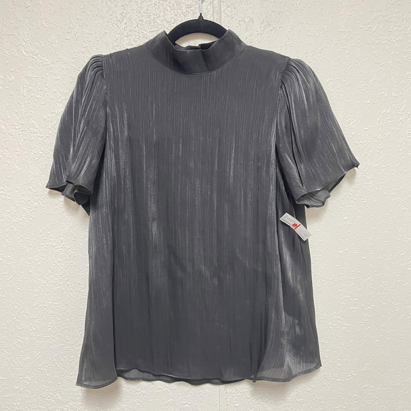 Top Lauren Conrad Size Medium