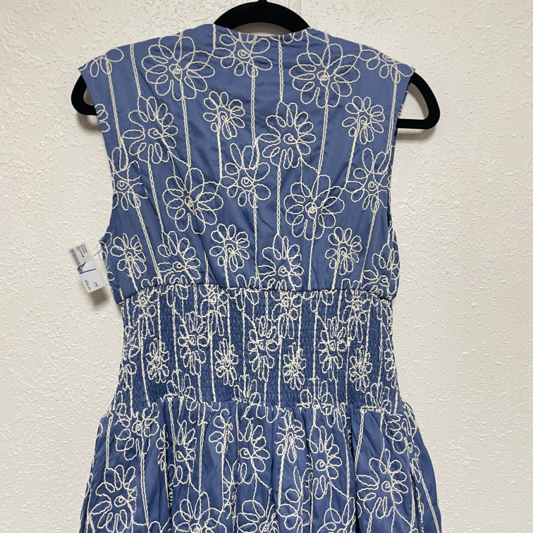Dresses aureum Size Small