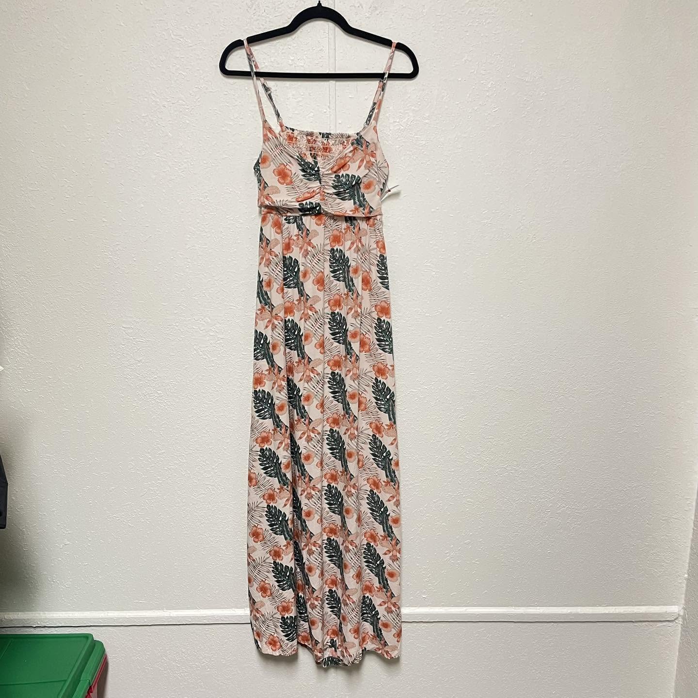 Dresses Roxy Size Medium