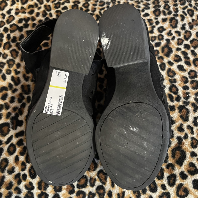 Heels Nature Breeze Size 5.5
