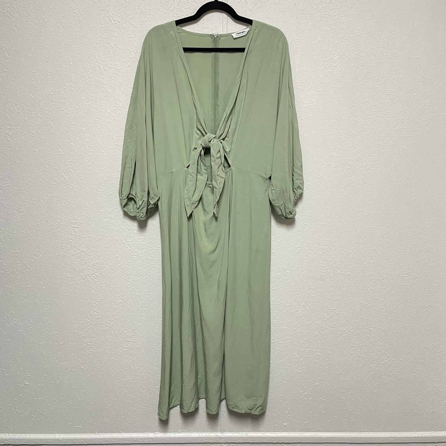 Dresses Showpo. Size 14