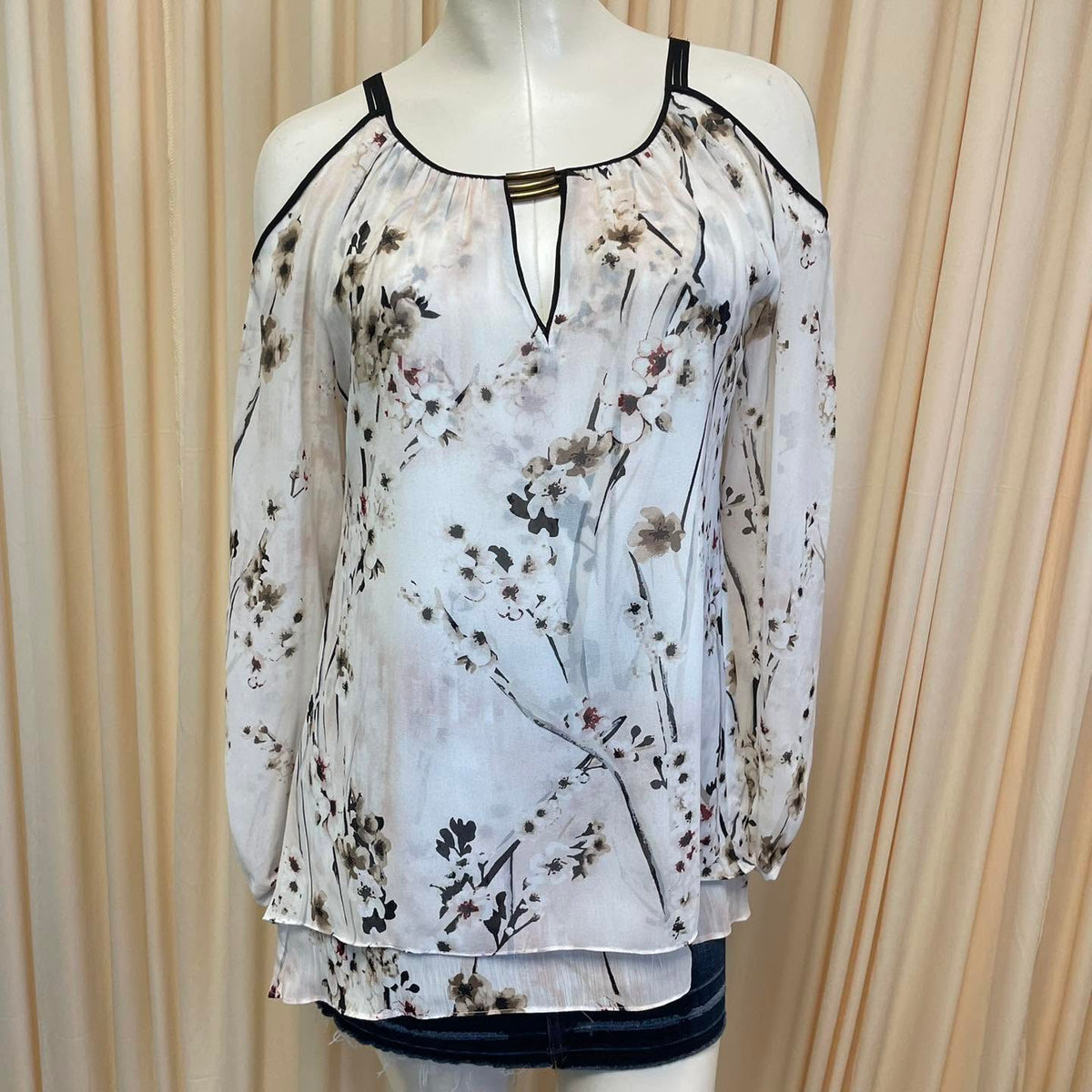 Top White House Black Market Size Small