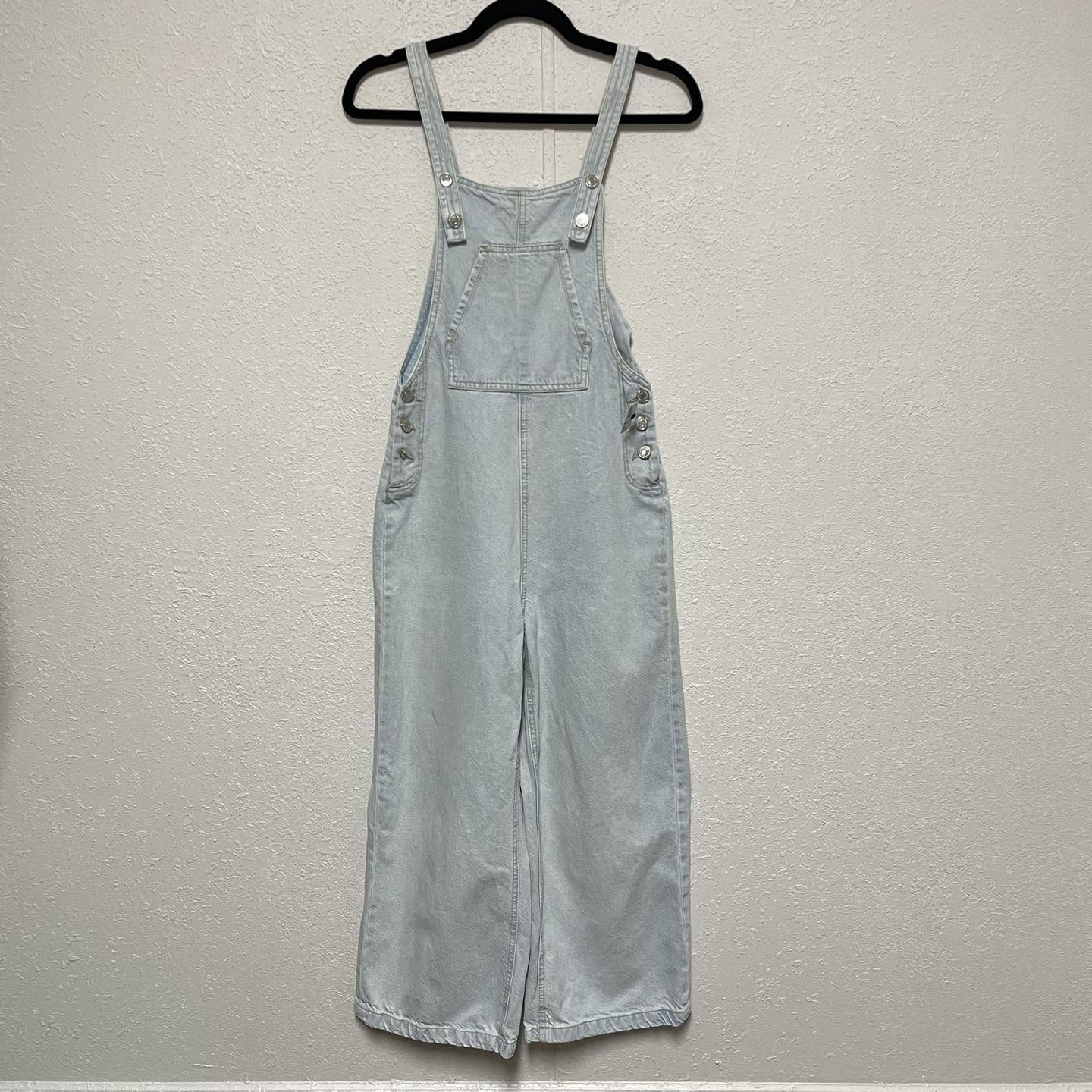 Jumpsuit . Size 4