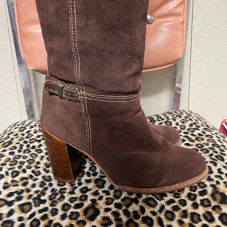 Boots Zodiac Size 8