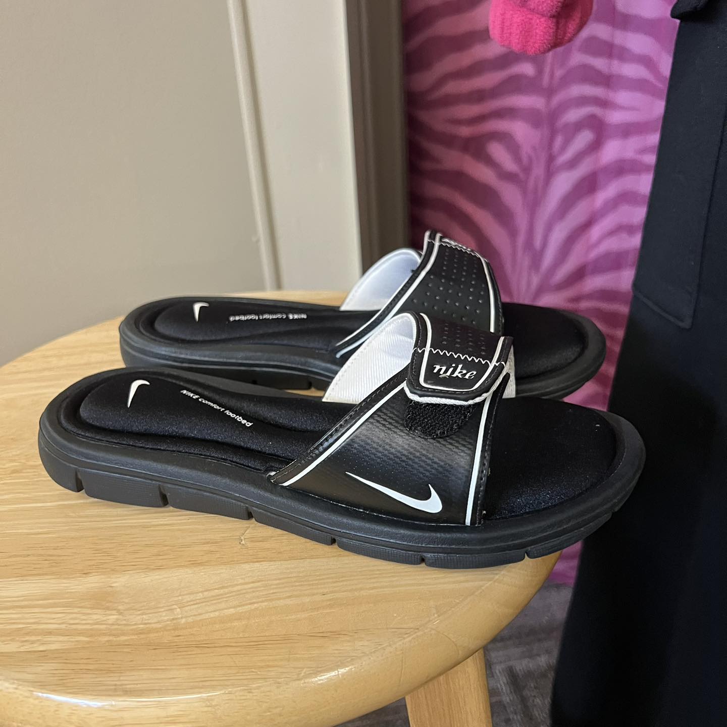 Sandals Nike Size 7