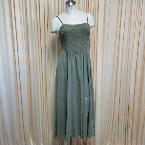 Dresses hem & thread Size Small