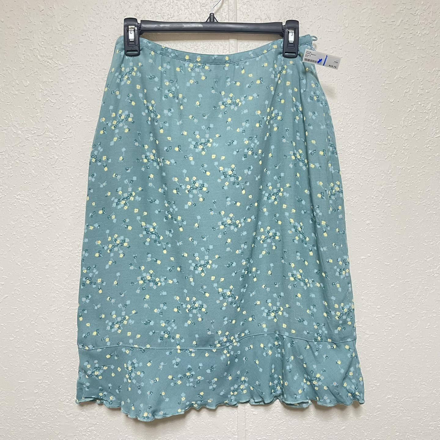 Skirts Eddie Bauer Size 4