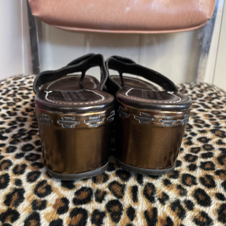 Sandals Donald J Pliner Size 8.5