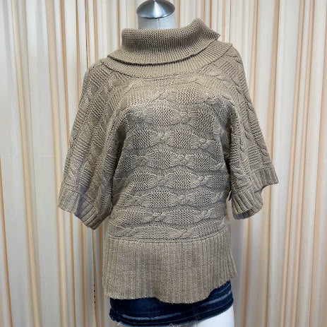 Sweaters indigo rd. Size Medium