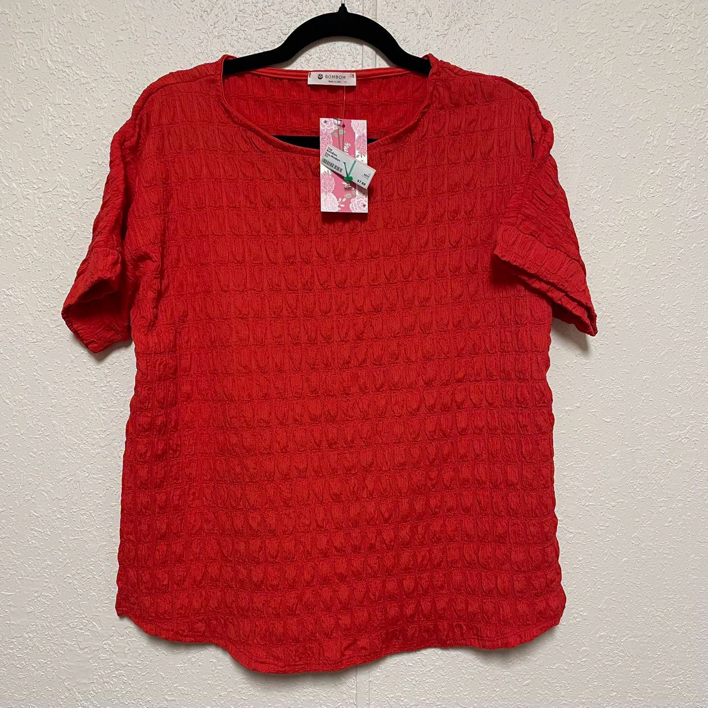 Top BomBom Size Medium
