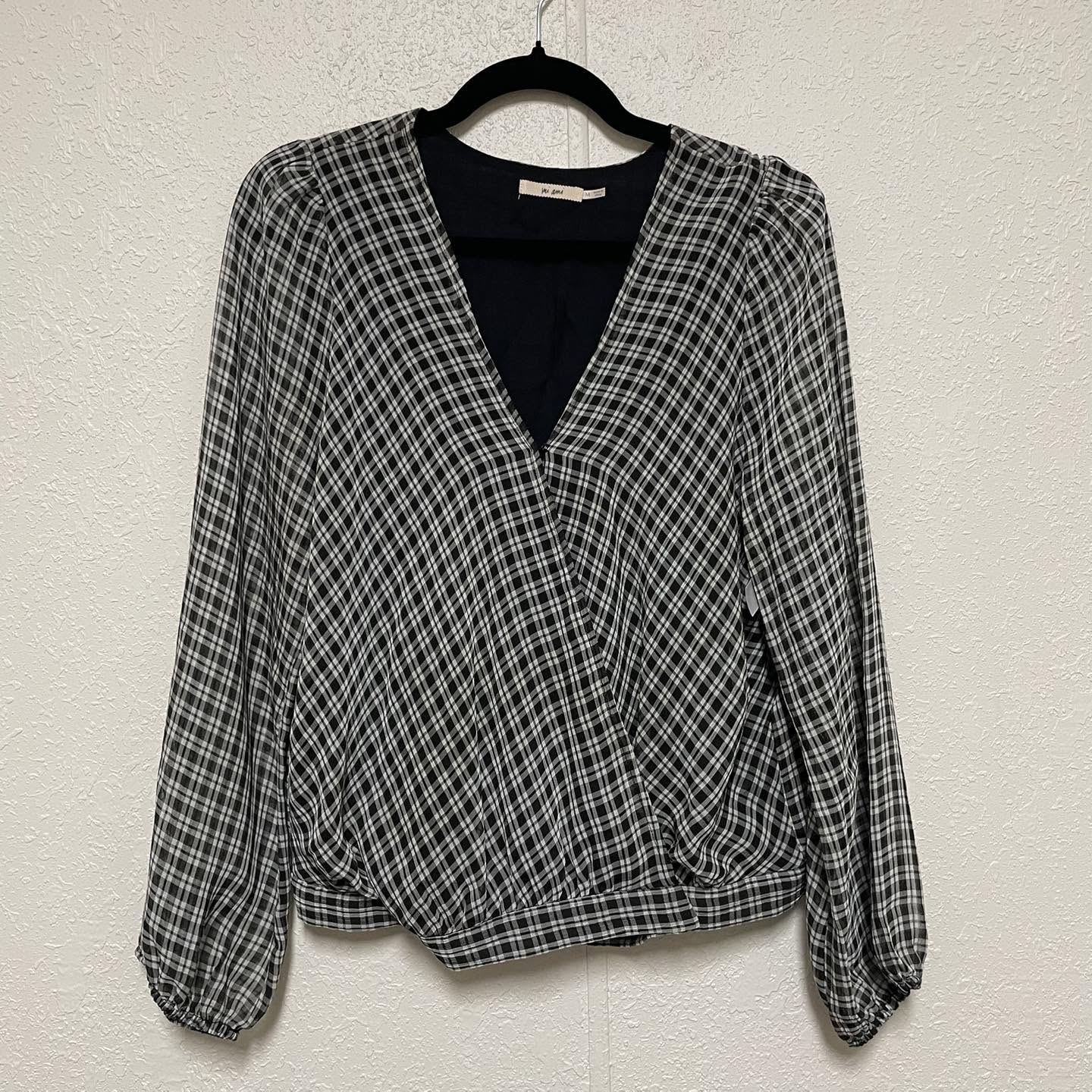 Top mi ami Size Medium