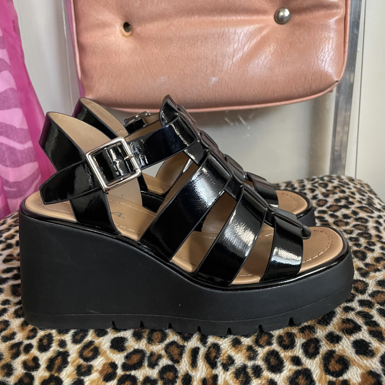 Heels SODA Size 7
