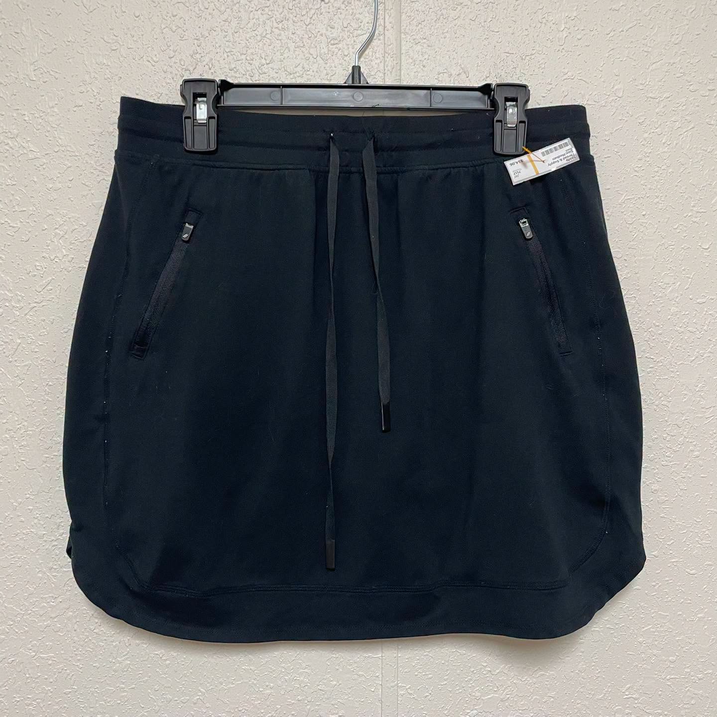 Skirts Thread & Supply Size Medium