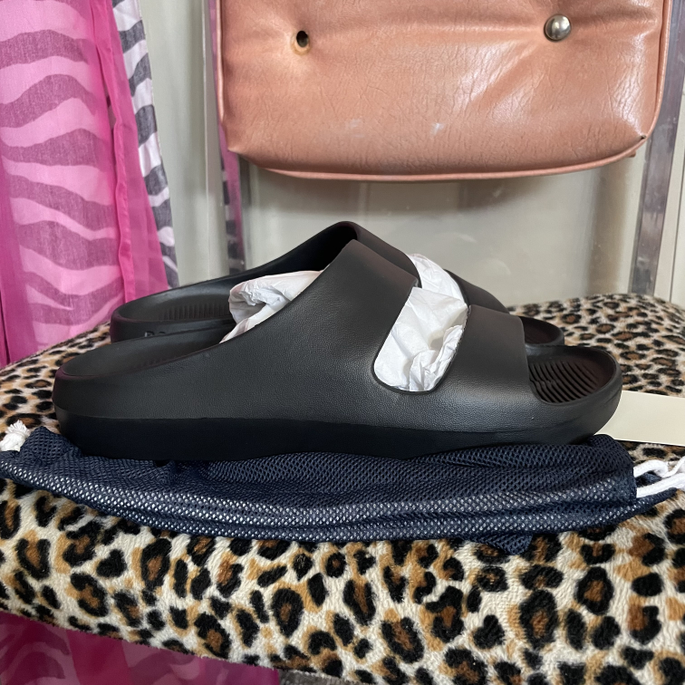 Sandals Bombas Size 10