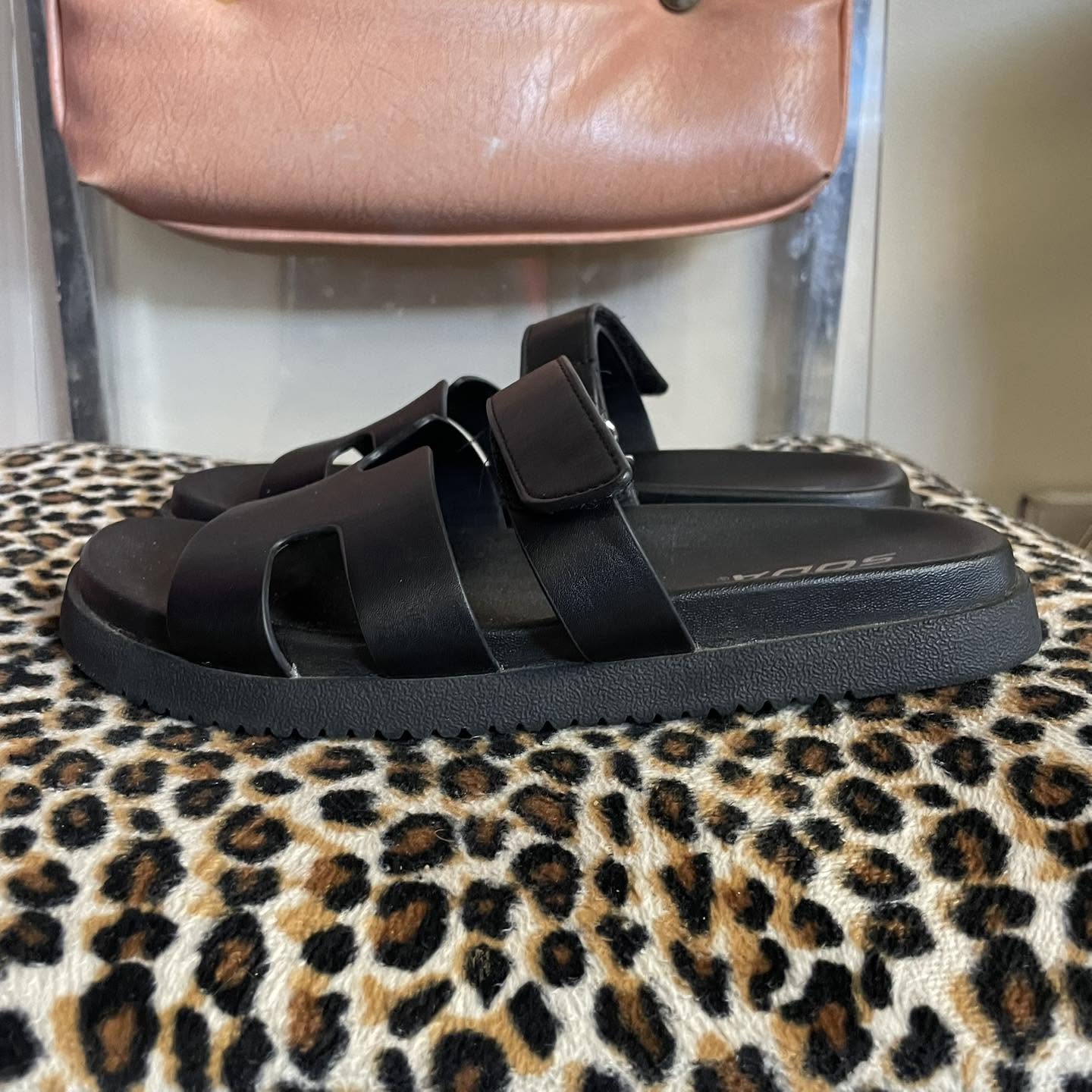 Sandals SODA Size 7