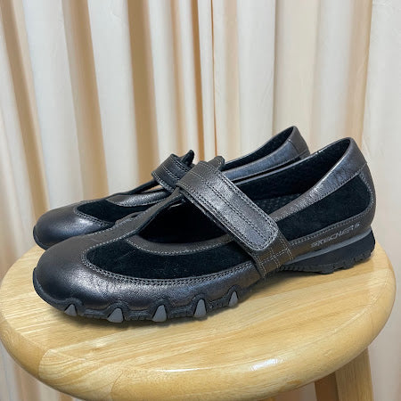 Flats Skechers Size 8