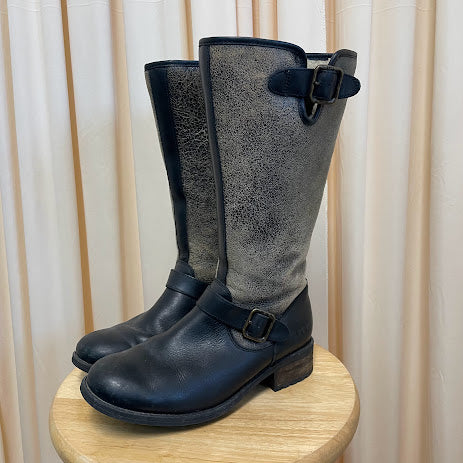 Boots UGG Size 7.5