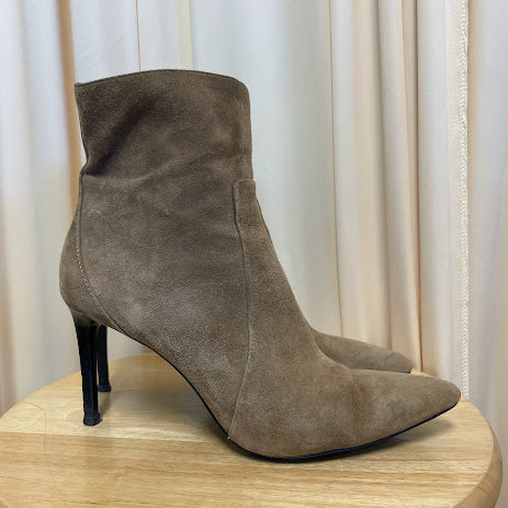Booties Banana Republic Size 7.5